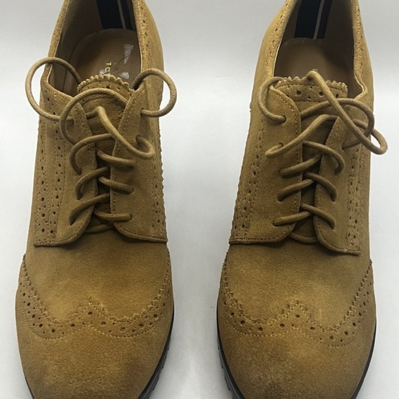 Tommy HilfigerBooties Womens Size 9 M Wingtip Style - Picture 3 of 10